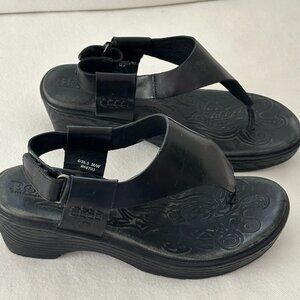 Born Black Leather Sandals Size 6/36.5